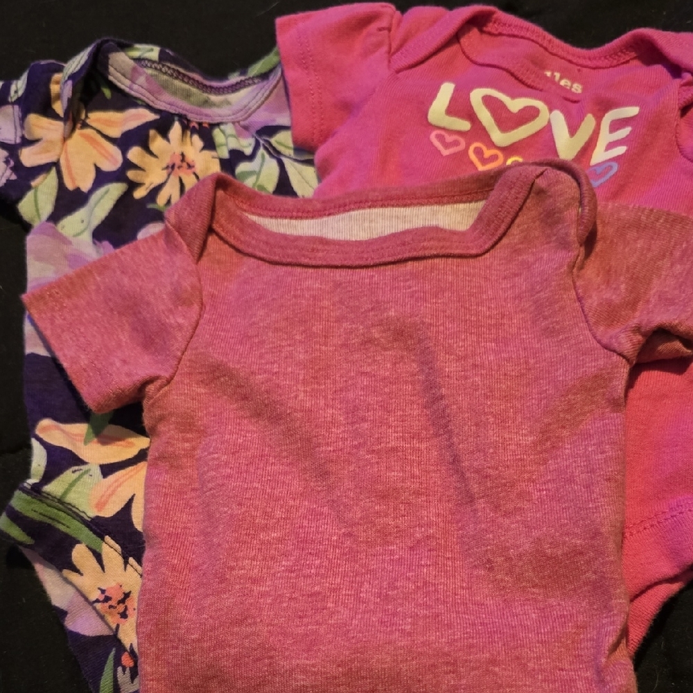 !!.  Baby Girls NB Short Sleeve Onesies